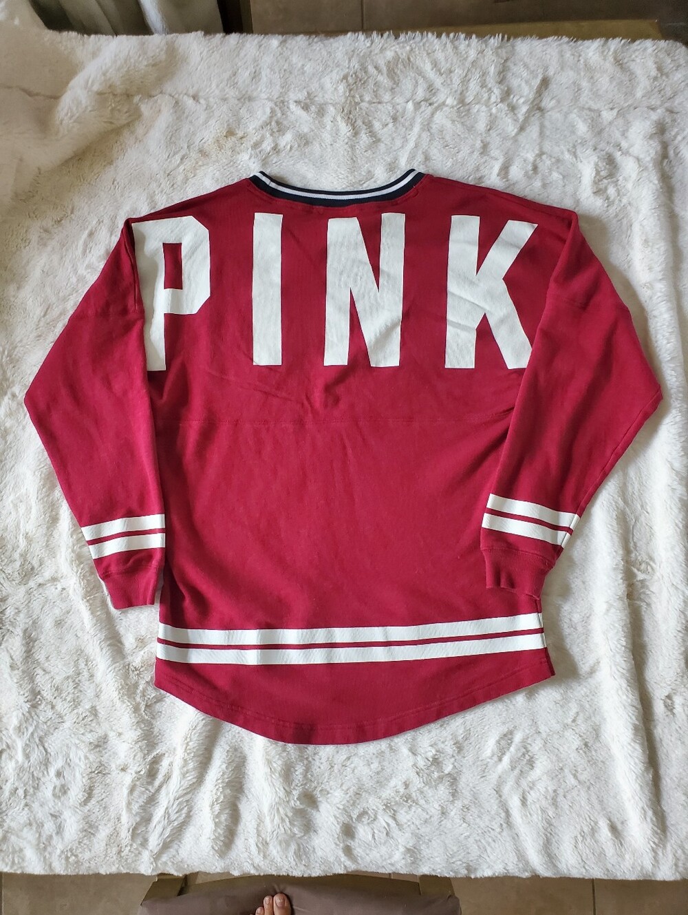 PINK Victoria's Secret Long Sleeve Graphic Sweatshirt - Burgundy